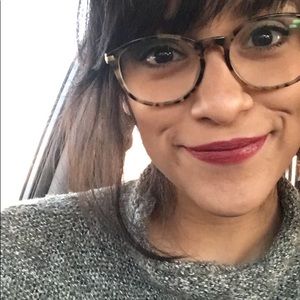 Meet your Posher, Leandra